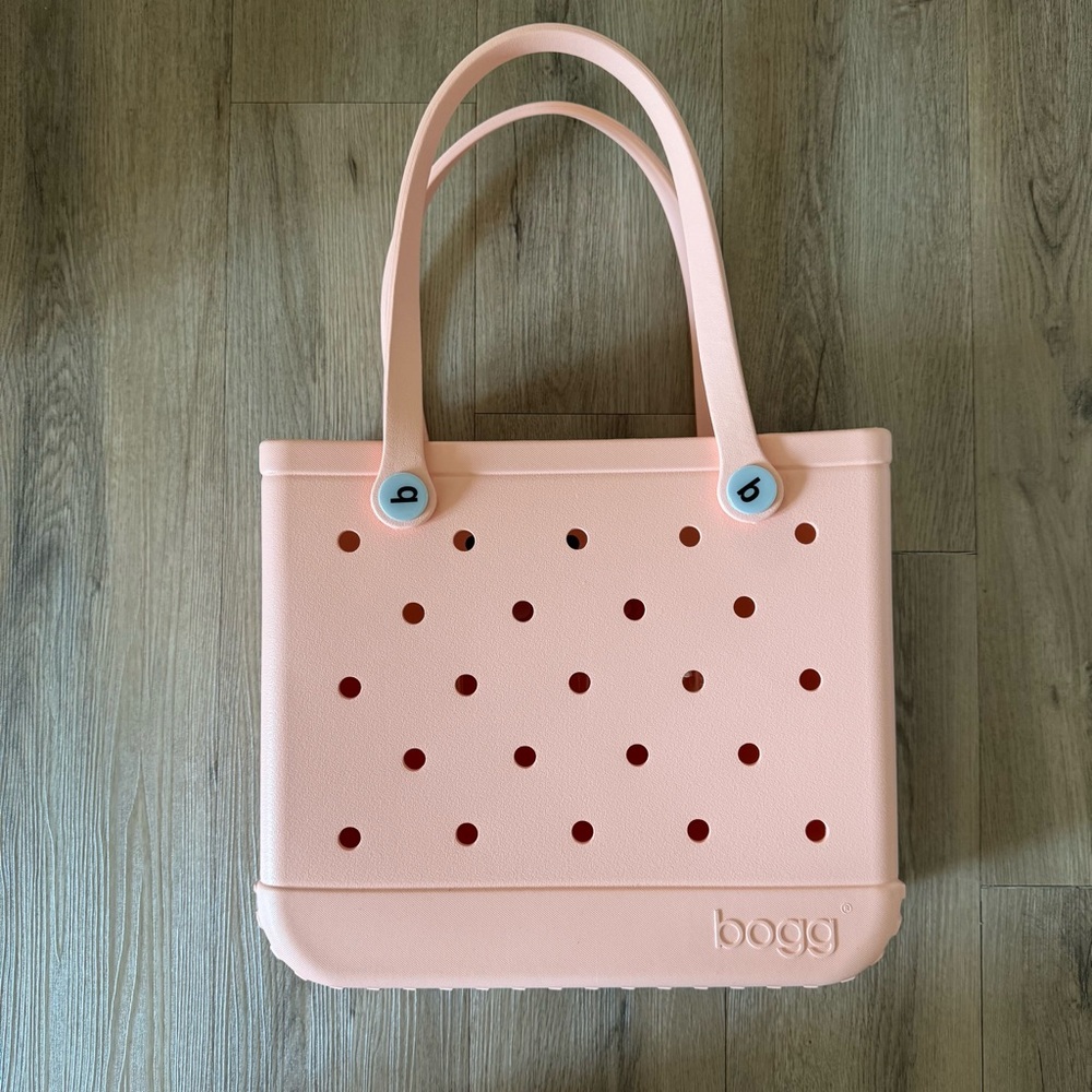 New Medium Peach Bogg Bag